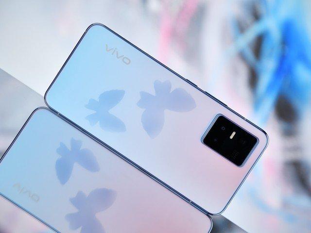 vivo S10上市成为爆款 收获各平台销冠