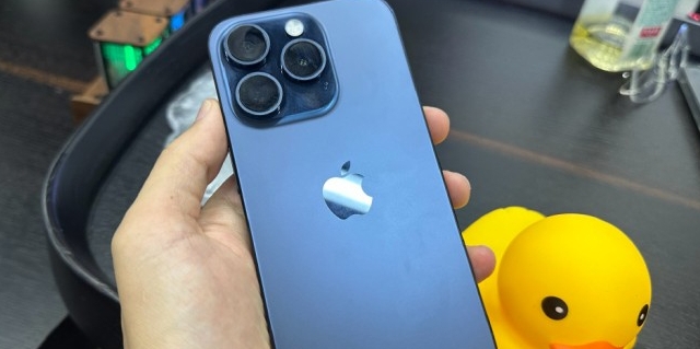 苹果iPhone 15 Pro Max面容解锁不灵敏怎么解锁